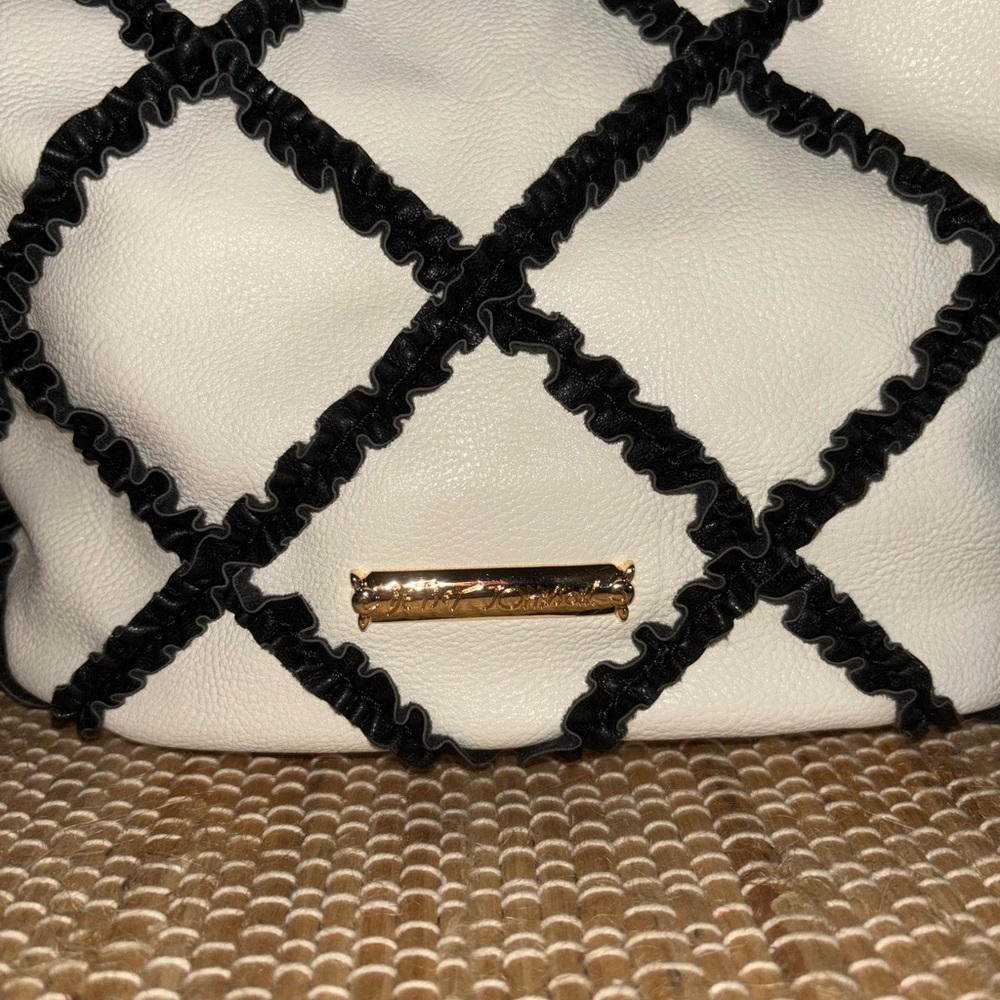 Betsy Johnson Elegant Black and White Tote Bag - Picture 7 of 11